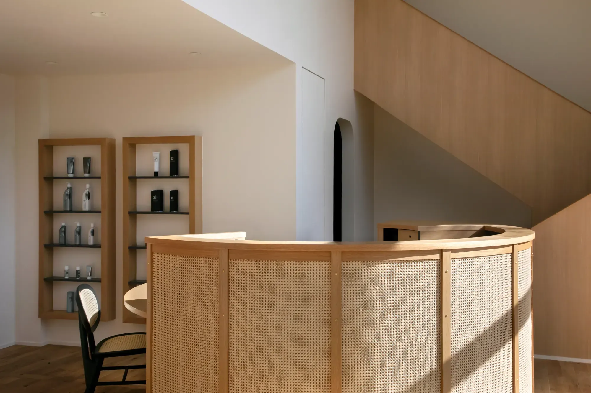 AMOR interior