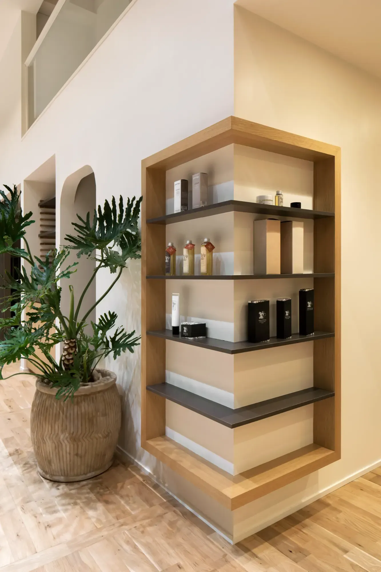 AMOR interior