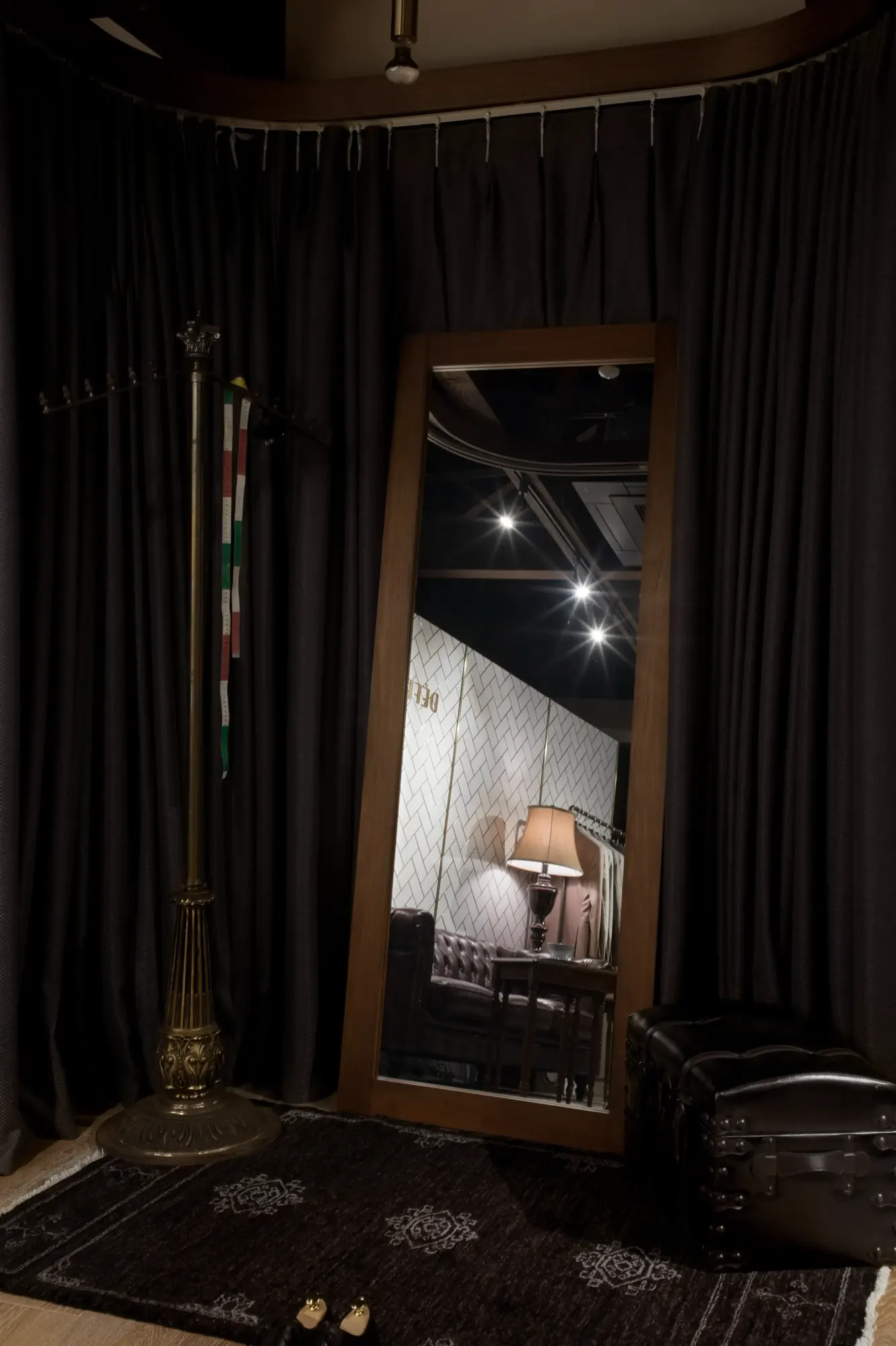 DEFFERT interior