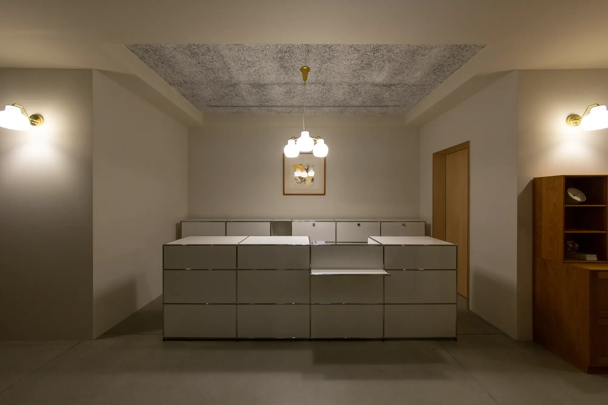 Higana bldg. interior