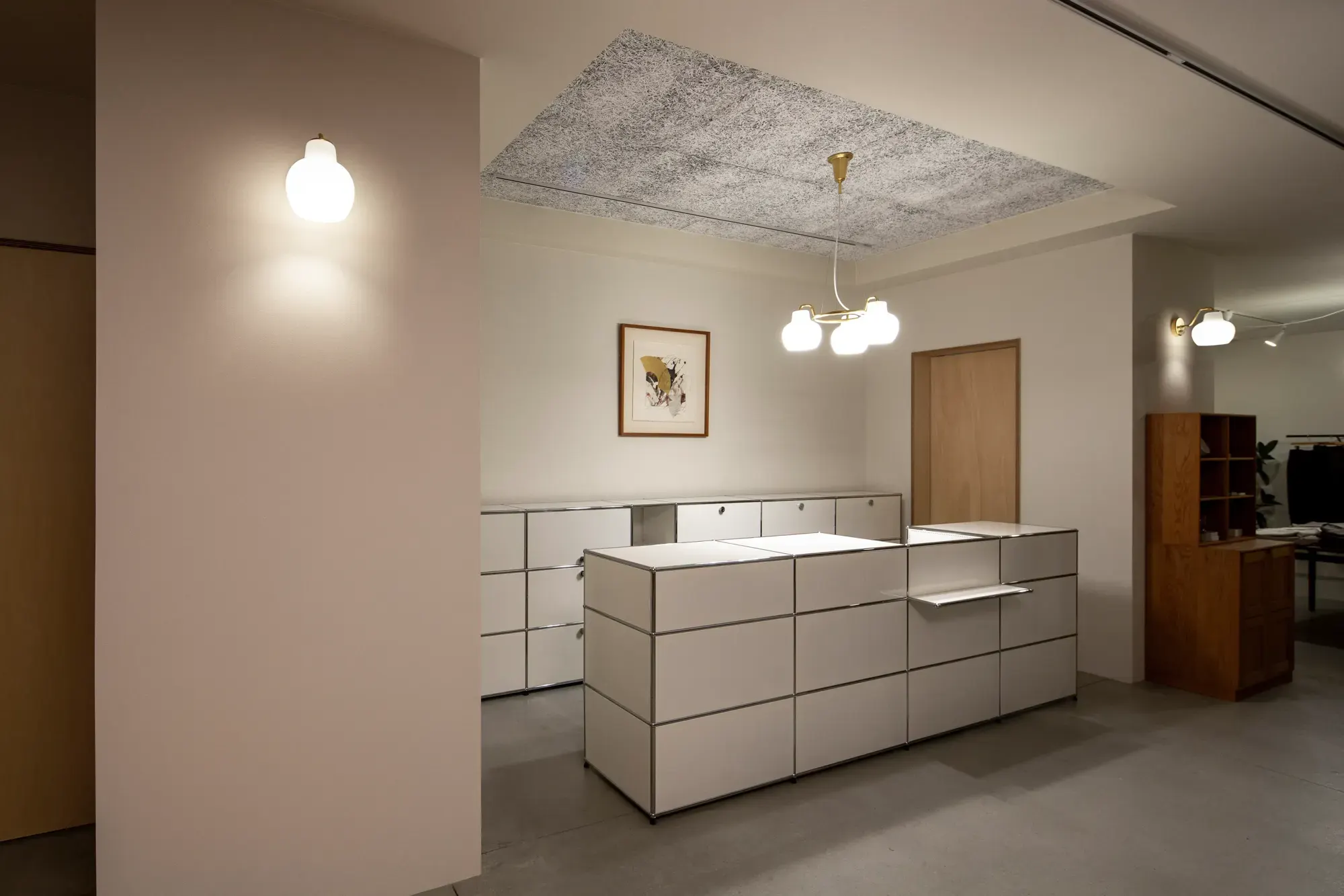 Higana bldg. interior