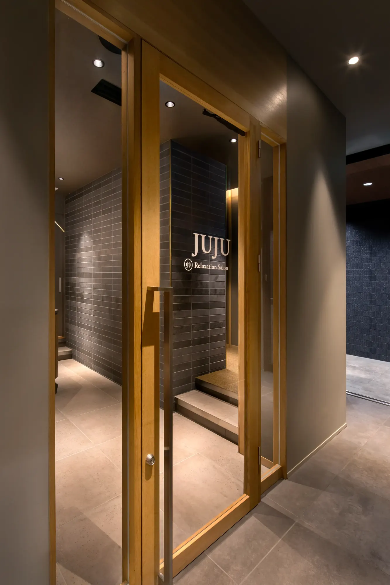 JUJU relaxation salon interior