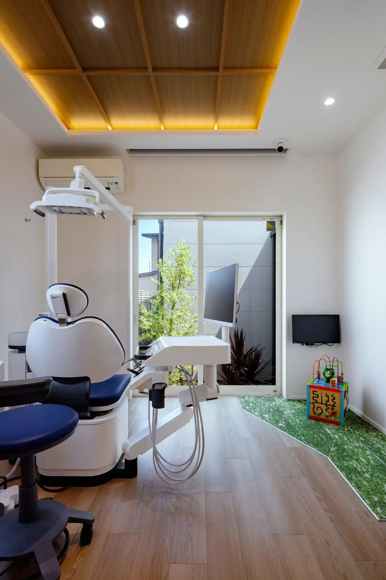 Kobayashi Dental Clinic interior