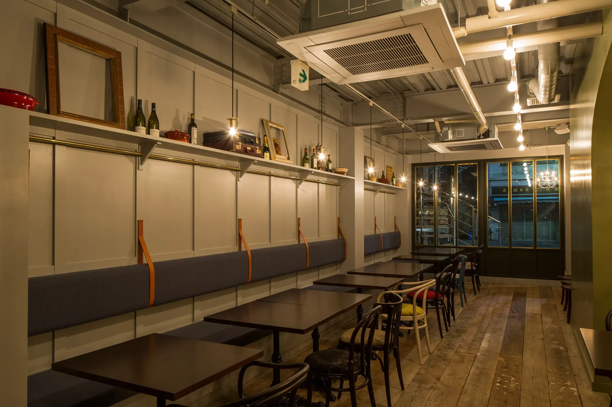 bistro La vie interior