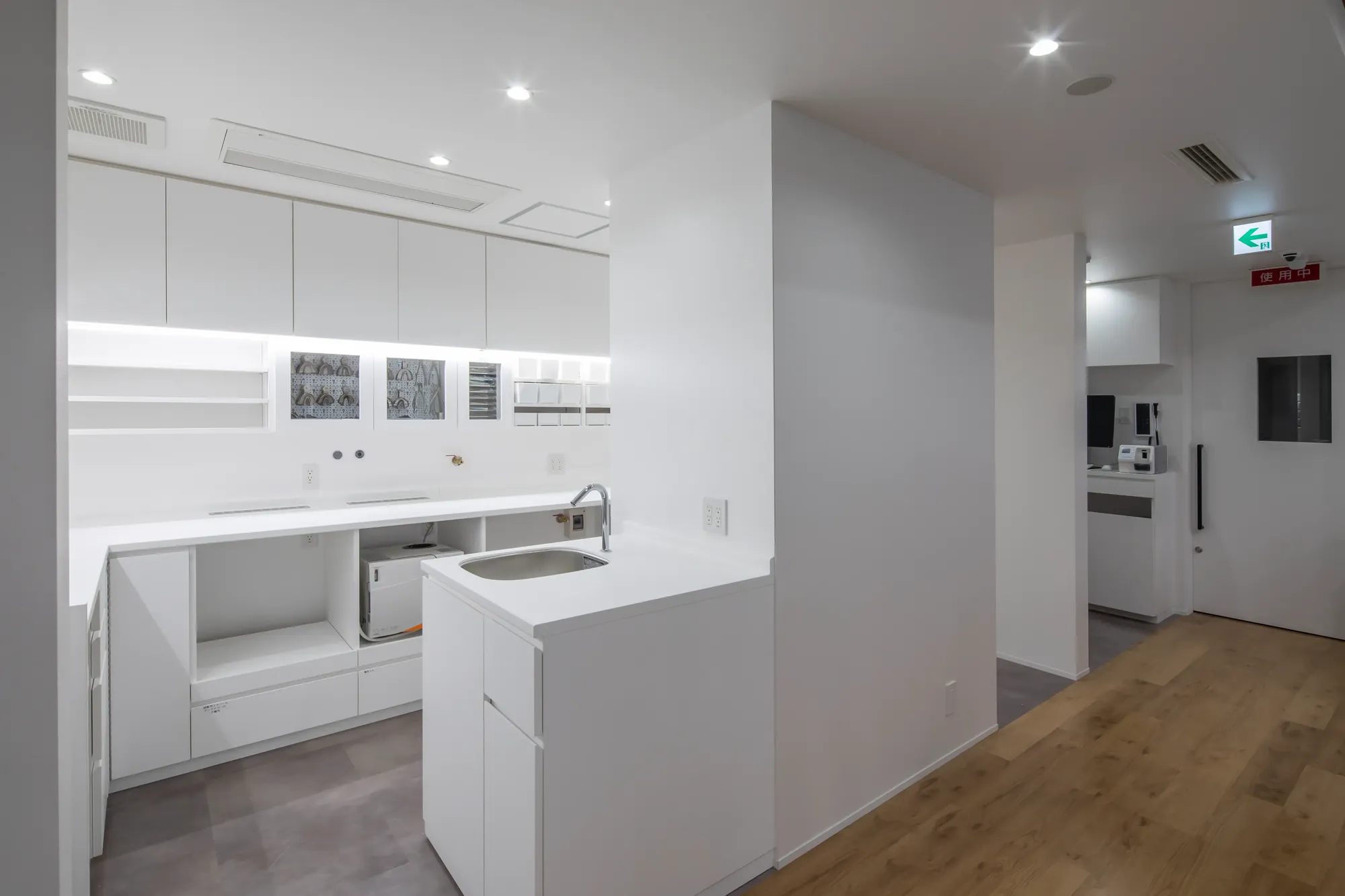 Ohno Dental Clinic interior