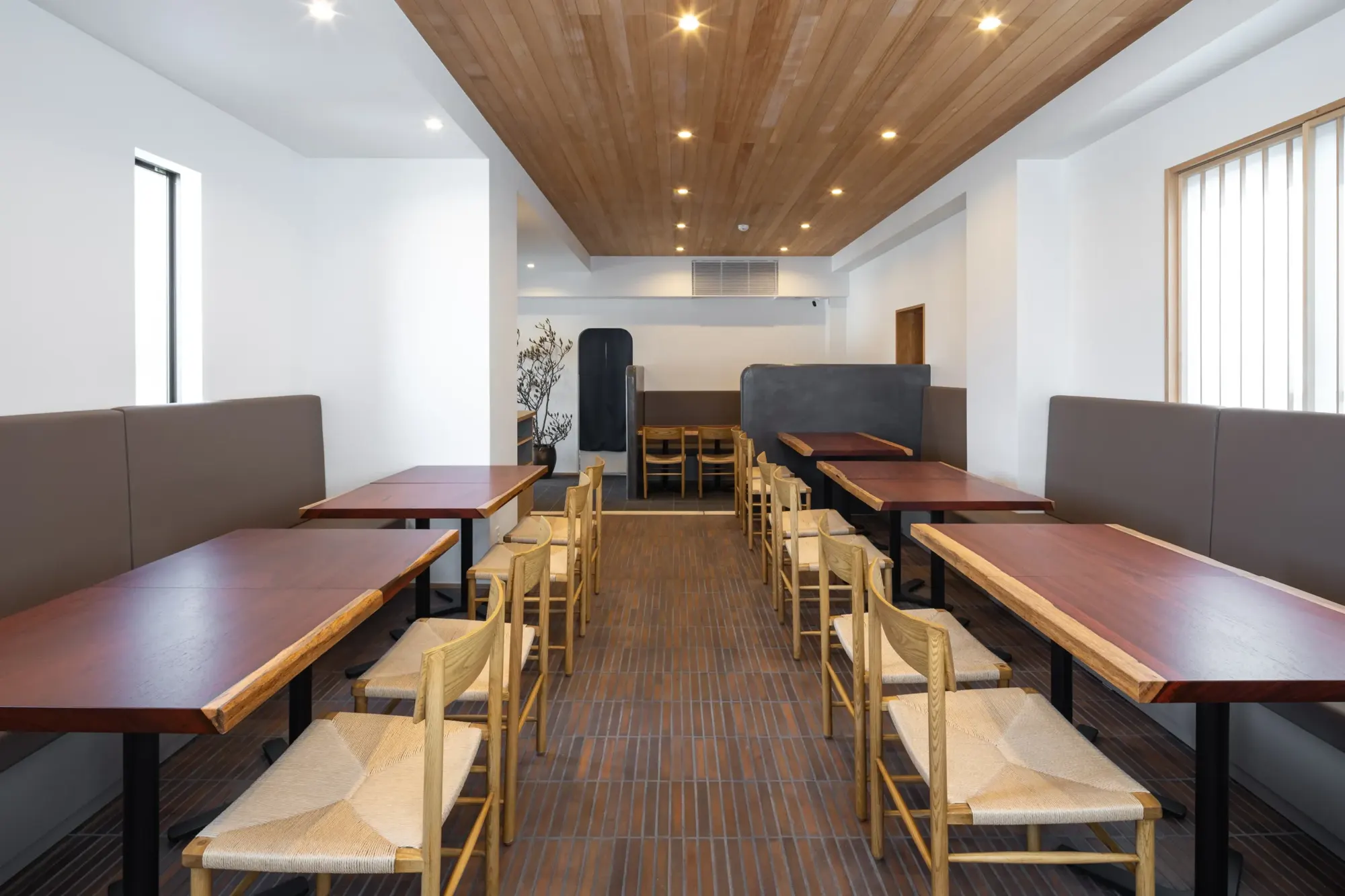 しまごん interior