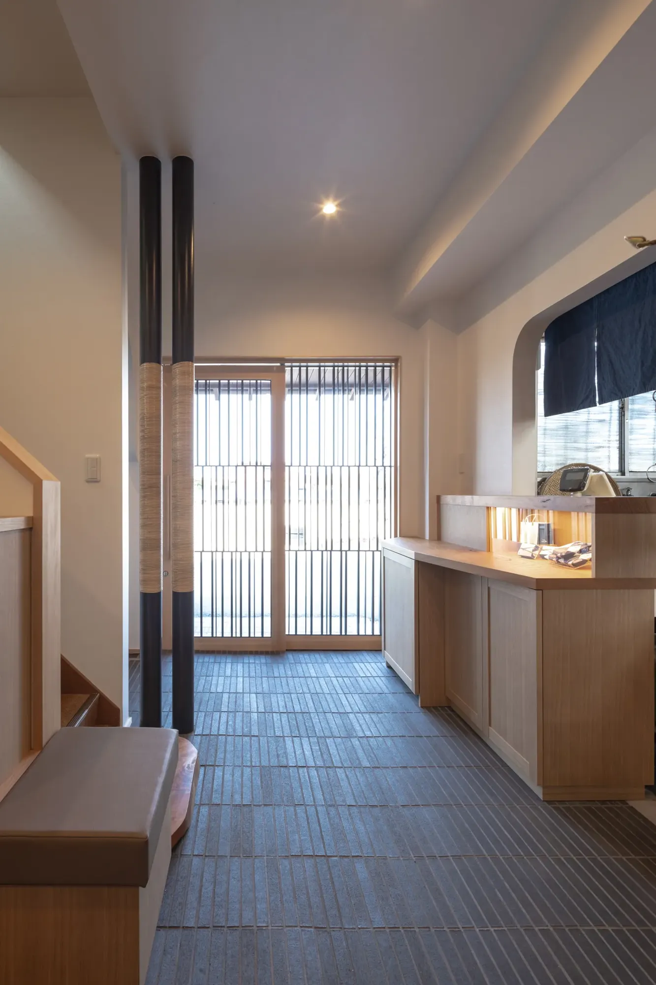 しまごん interior