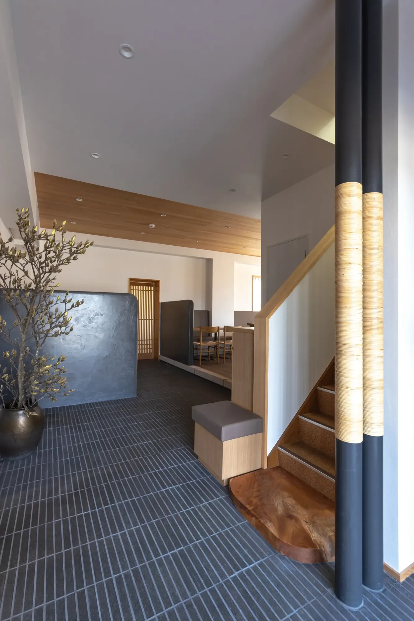 しまごん interior