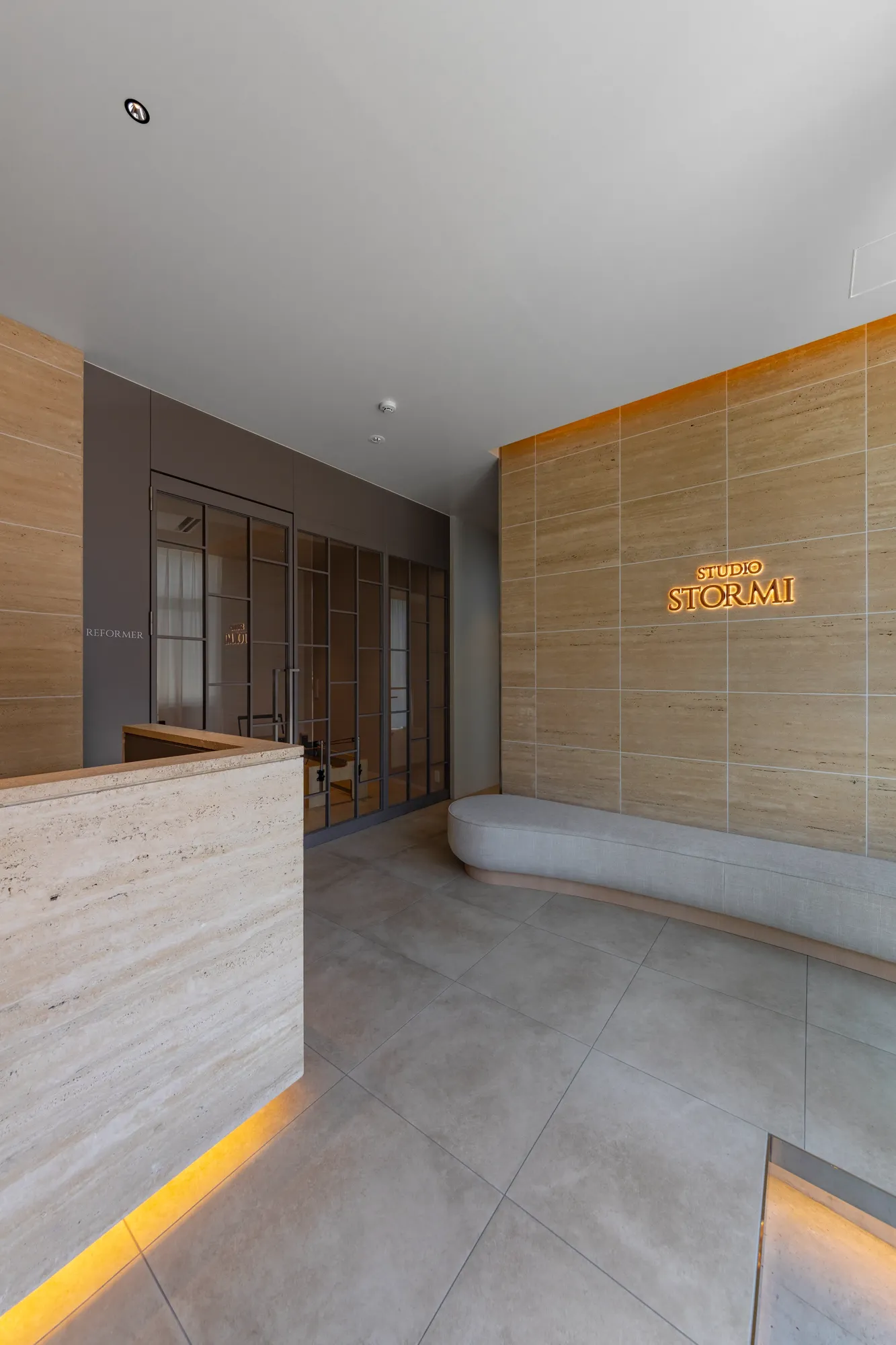 STUDIO STORMI interior