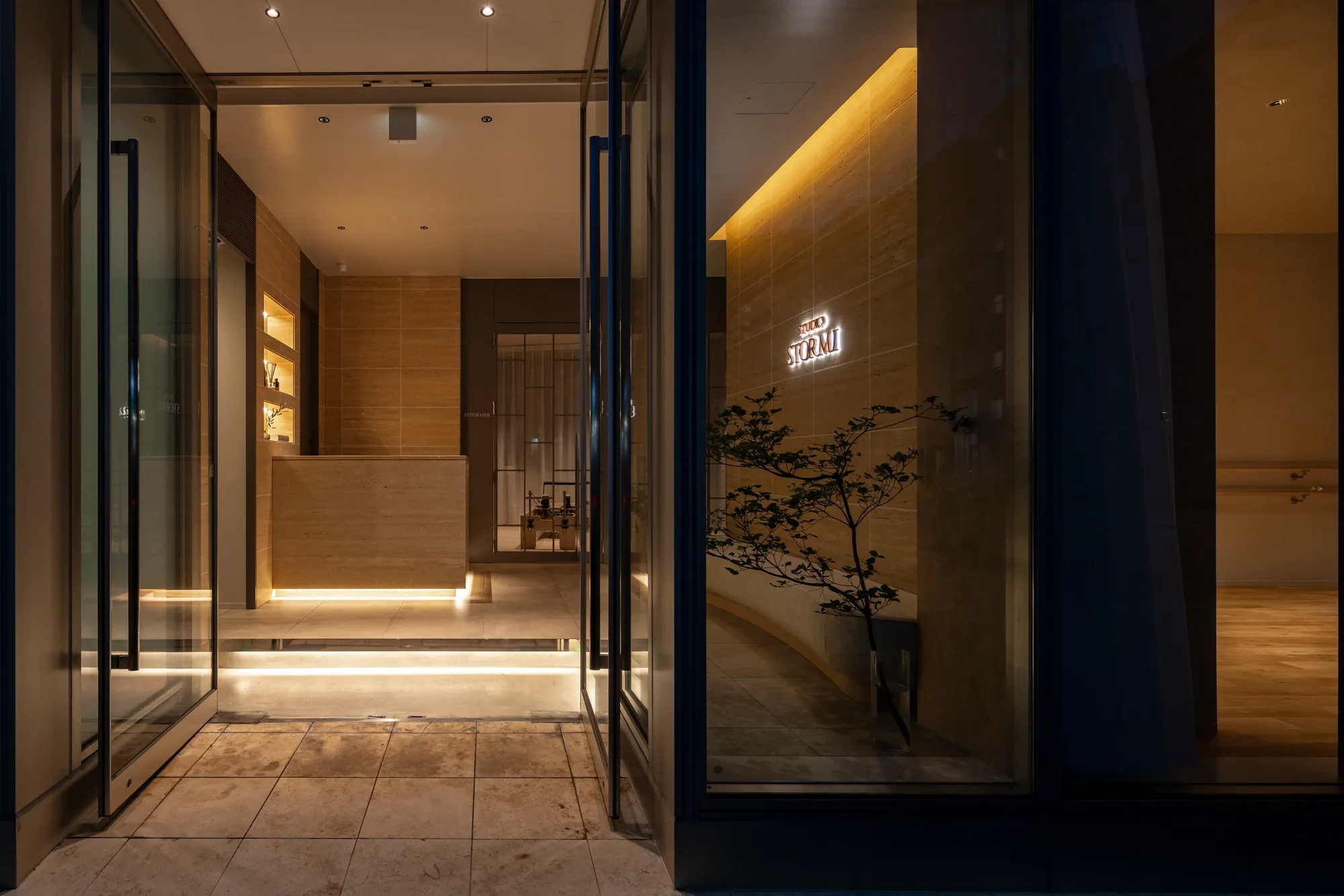 STUDIO STORMI interior