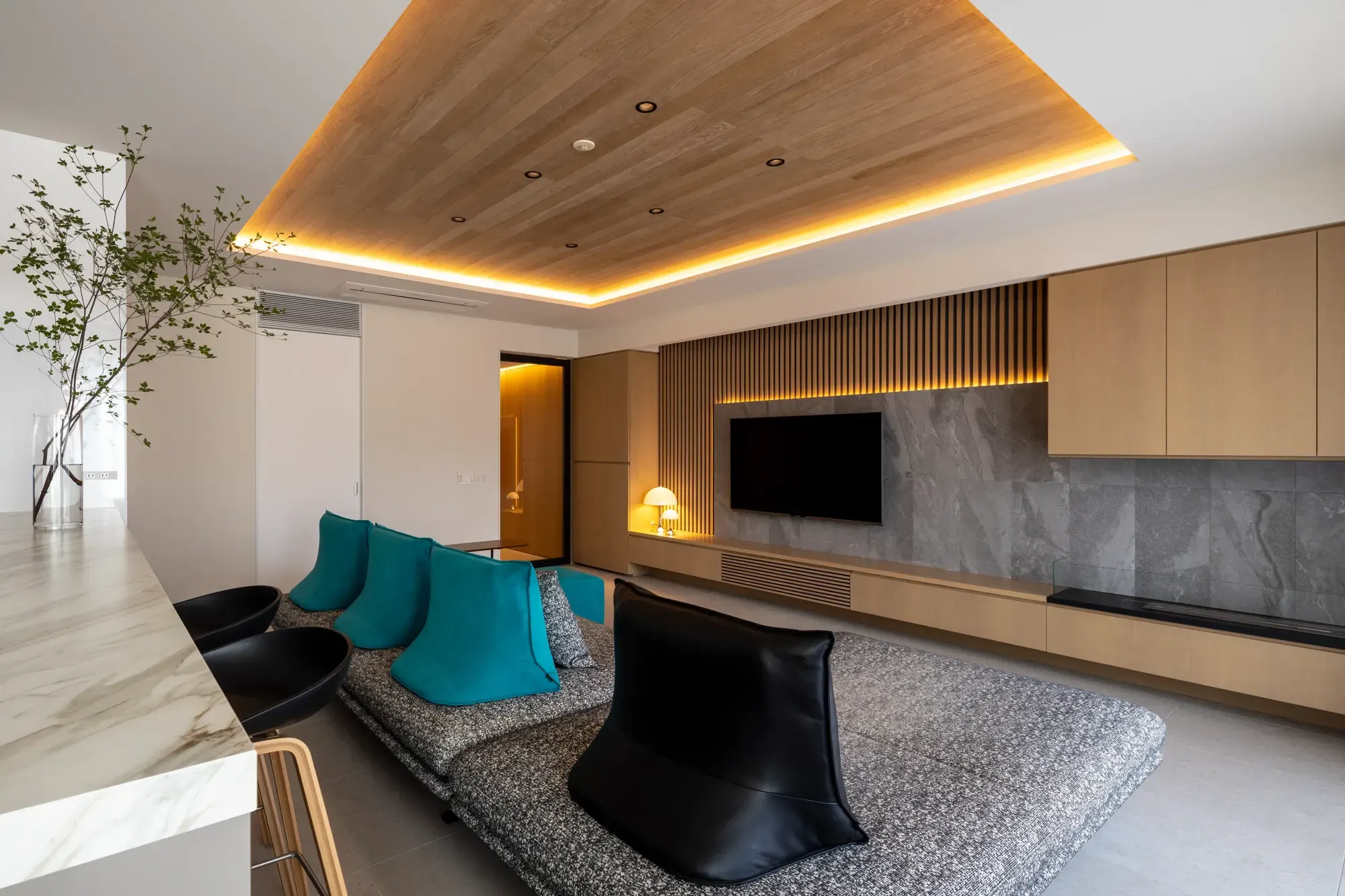 U-mansion renovation interior