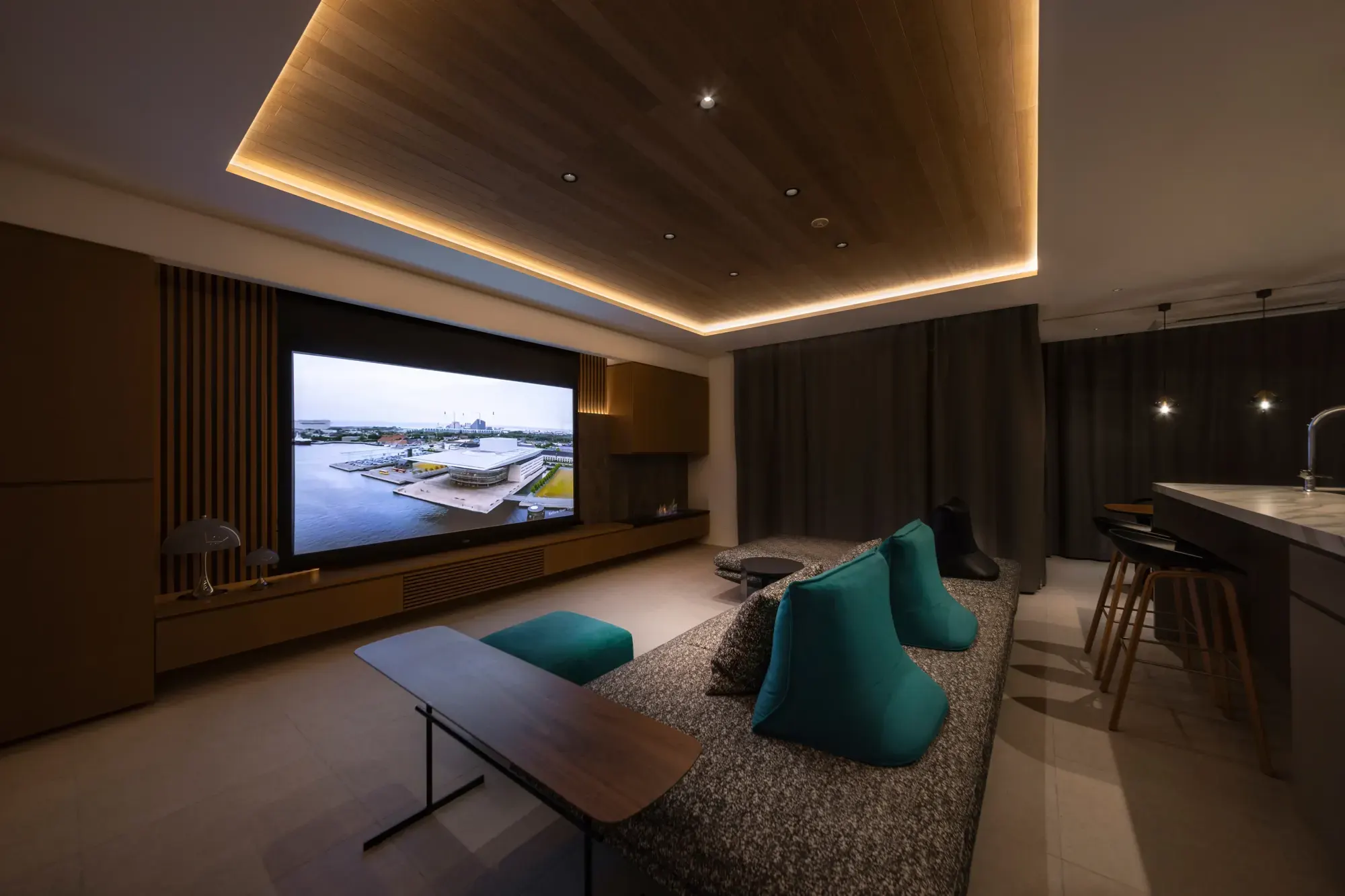 U-mansion renovation interior