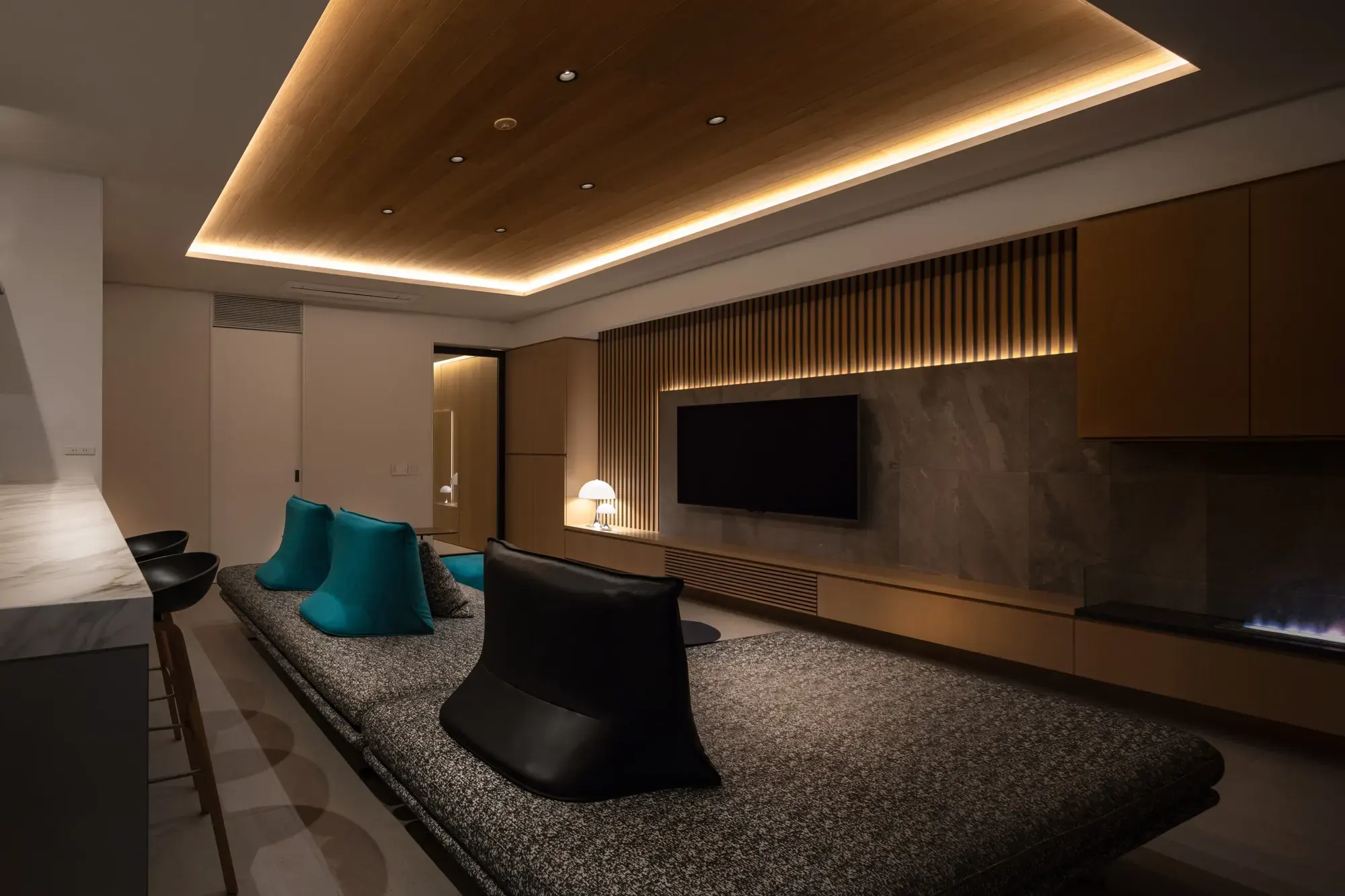U-mansion renovation interior